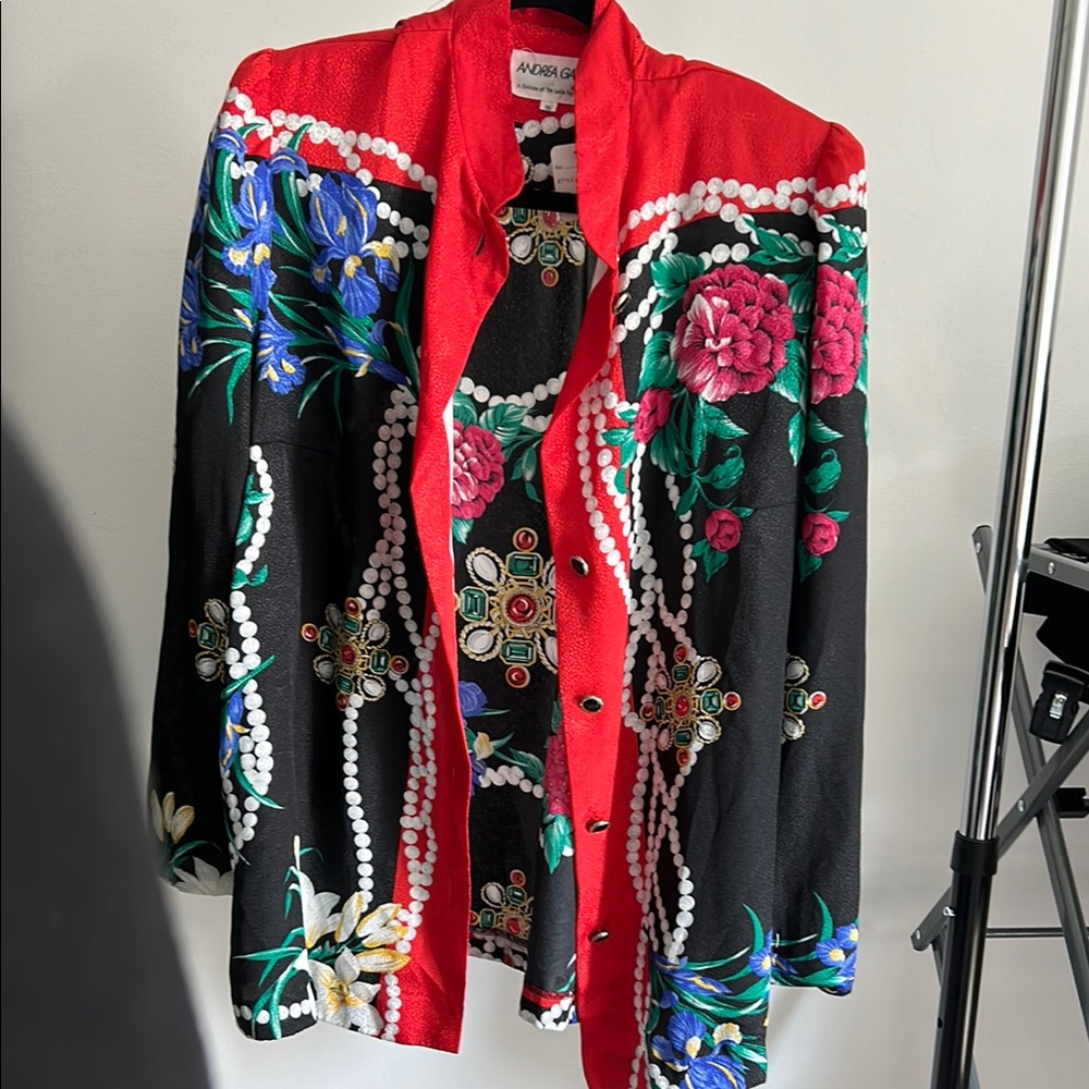 Leslie Fay Red Floral Blouse